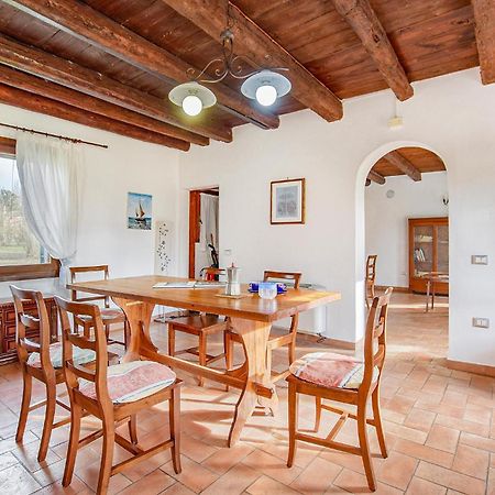 2 Bedroom Awesome Home In Taglio Di Po Ro Porto Viro Extérieur photo