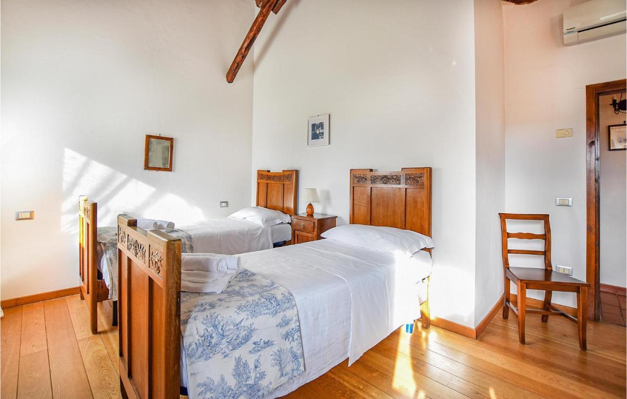 2 Bedroom Awesome Home In Taglio Di Po Ro Porto Viro Extérieur photo